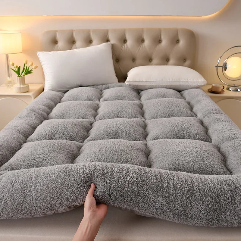 Thicken Fluffy Mattress Topper – All-Season Comfort