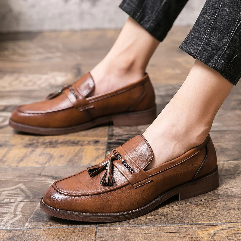Pointed Men’s Casual Moccasins – Fringed Slip-On Bean Boat Shoes