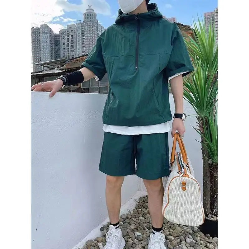 Utility Meets Style: 2025 Men’s Hooded Zipper Two-Piece Set