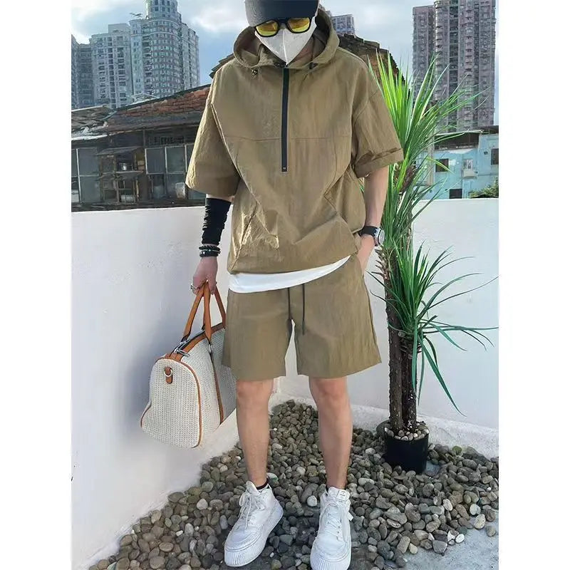 Utility Meets Style: 2025 Men’s Hooded Zipper Two-Piece Set