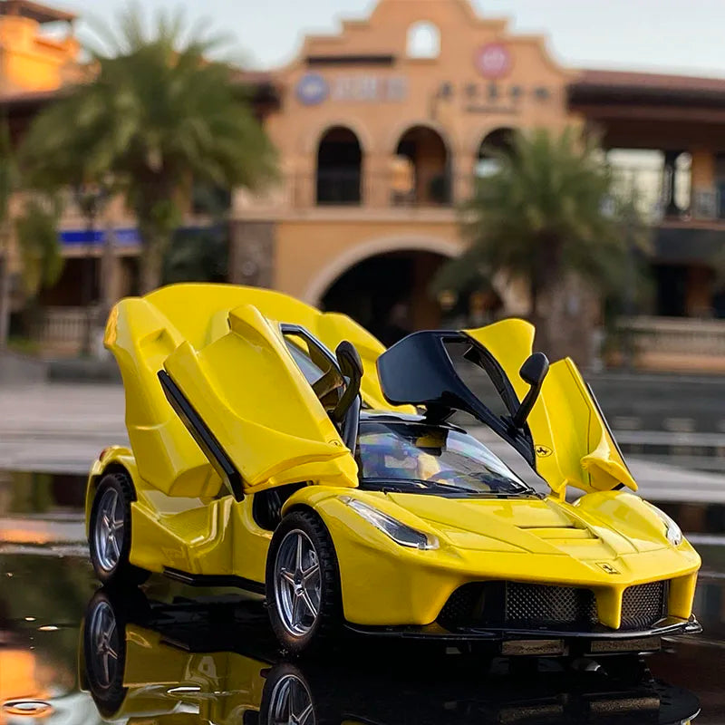 1:32 Ferrari LaFerrari Alloy Toy Car – Diecast Miniature Model