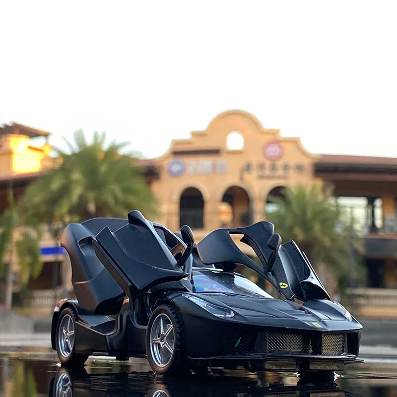 1:32 Ferrari LaFerrari Alloy Toy Car – Diecast Miniature Model