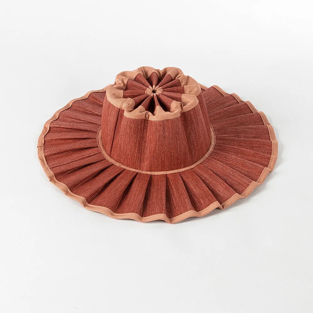 Foldable Pleated Straw Hat – Fashionable & Waterproof