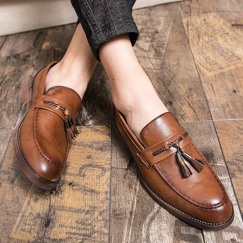 Pointed Men’s Casual Moccasins – Fringed Slip-On Bean Boat Shoes