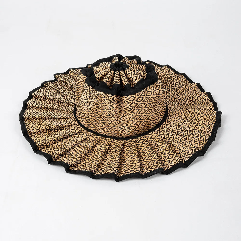 Foldable Pleated Straw Hat – Fashionable & Waterproof