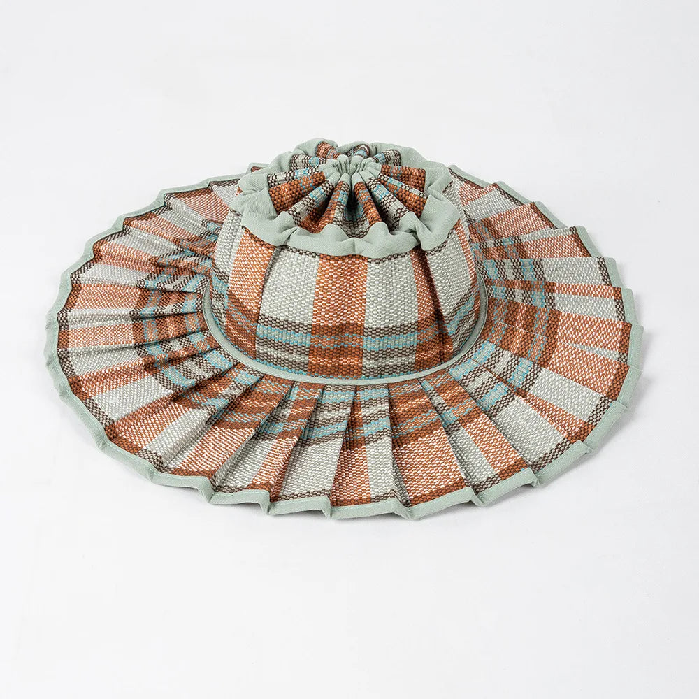 Foldable Pleated Straw Hat – Fashionable & Waterproof