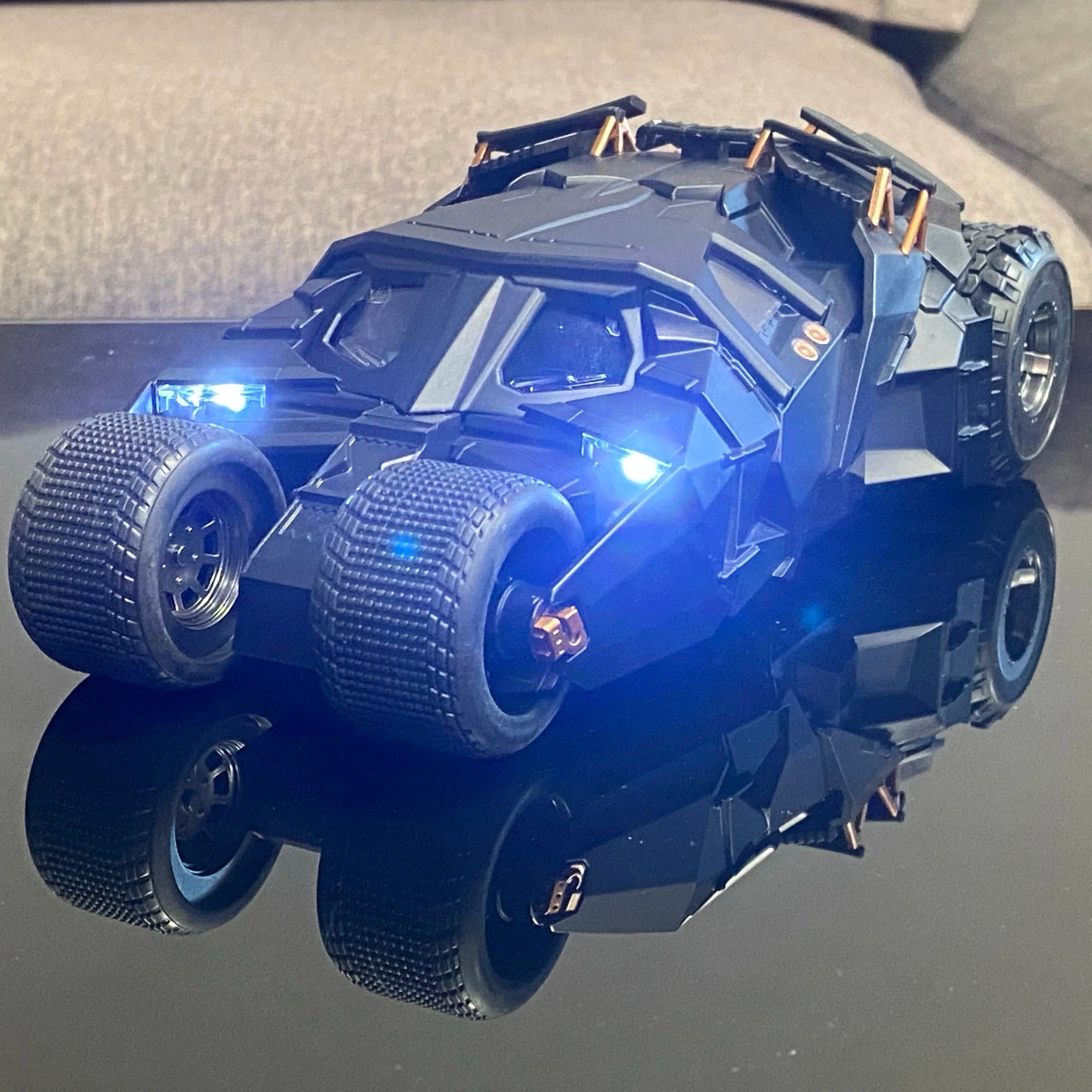 1:24 Batmobile Tumbler Alloy Diecast Truck Model