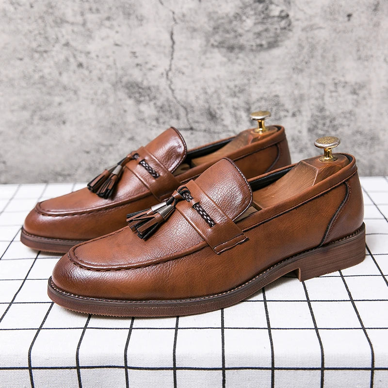 Pointed Men’s Casual Moccasins – Fringed Slip-On Bean Boat Shoes