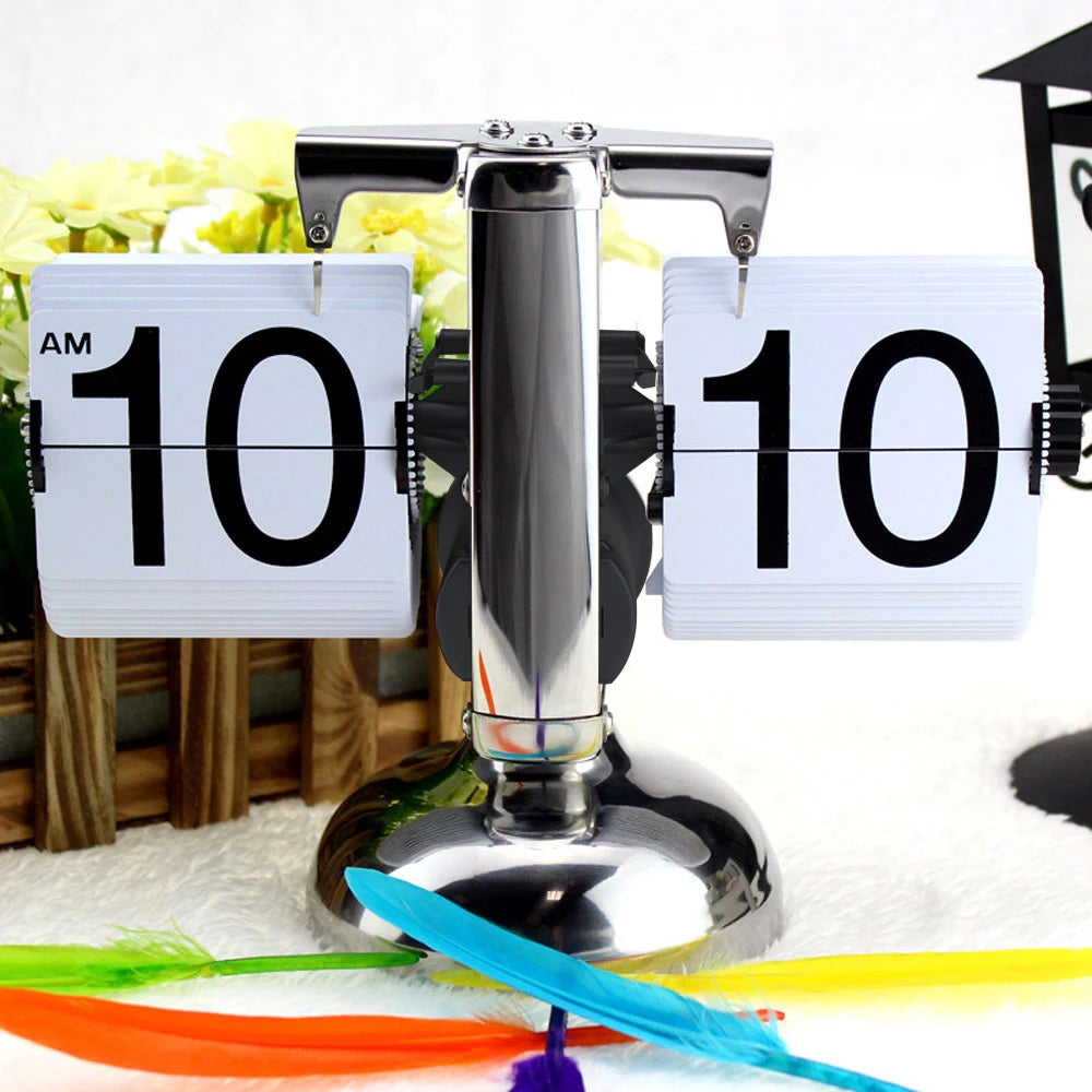 Small Retro Flip Table Clock – Vintage Charm Meets Modern Precision